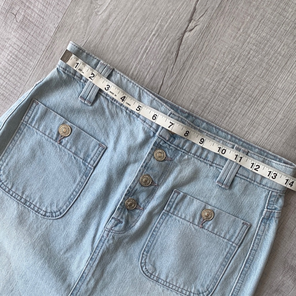 7 For All Mankind Light Blue Button-Front Denim Skirt, Size 27. - Picture 6 of 12